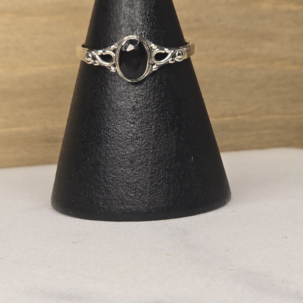Black Onyx And Sterling Silver Dainty Ring Size 7